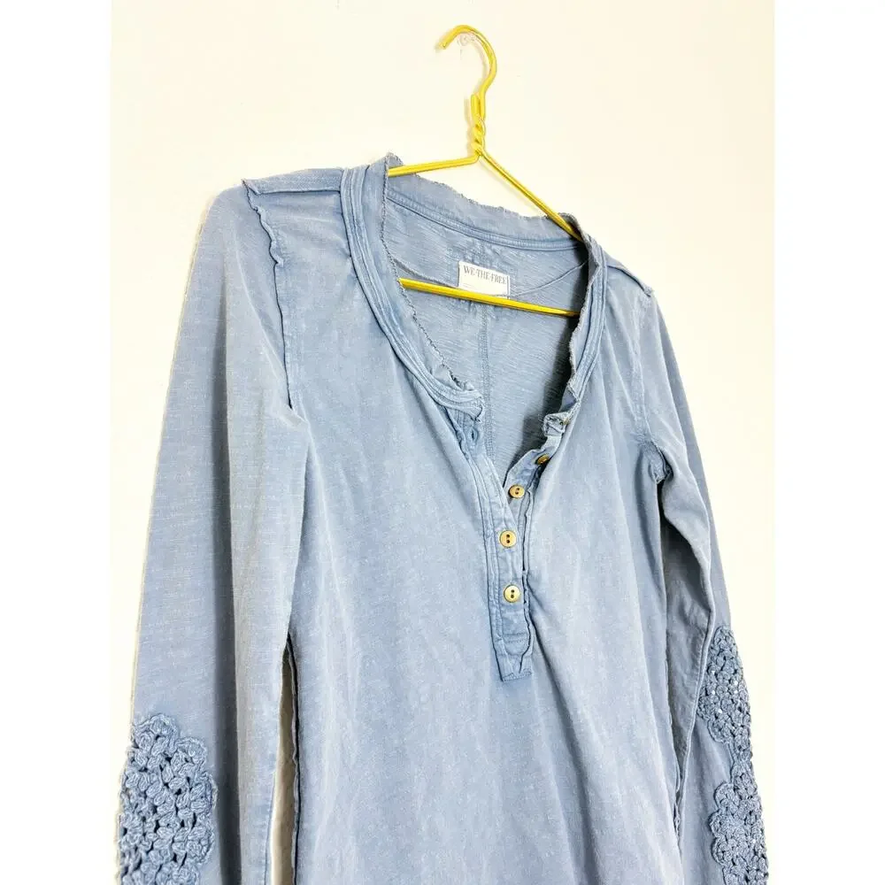 Free People Our Song Henley Cuff Long-Sleeve Shirt Size Medium Blue Crochet